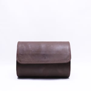High Quality Genuine Leather Watch Travel Case - 2 compartments with button detachments
