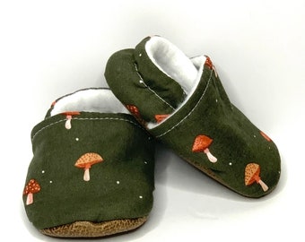 Mushroom Baby Moccs |  Mushroom Baby Shoes | Soft Sole Shoes | Baby Moccs | Fabric Shoes | Baby Shoes | Baby Shower Gift | Crib