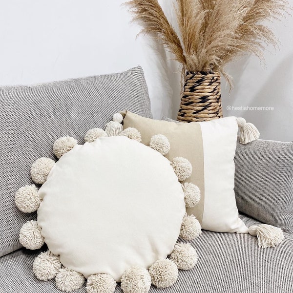 Hestia Home Coussin rond pour canapé, canapé, coussin mignon, pompons faits main, oreiller décoratif en peluche