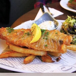 &quot;Handgemachter Untersetzer, &quot;&quot;Fish and Chips&quot;&quot;, Fisch und Chips, britisches Essen, Kabeljau, frittierter Fisch, Chippy, mehrere Farben, Untersetzer, Food_26.&quot;