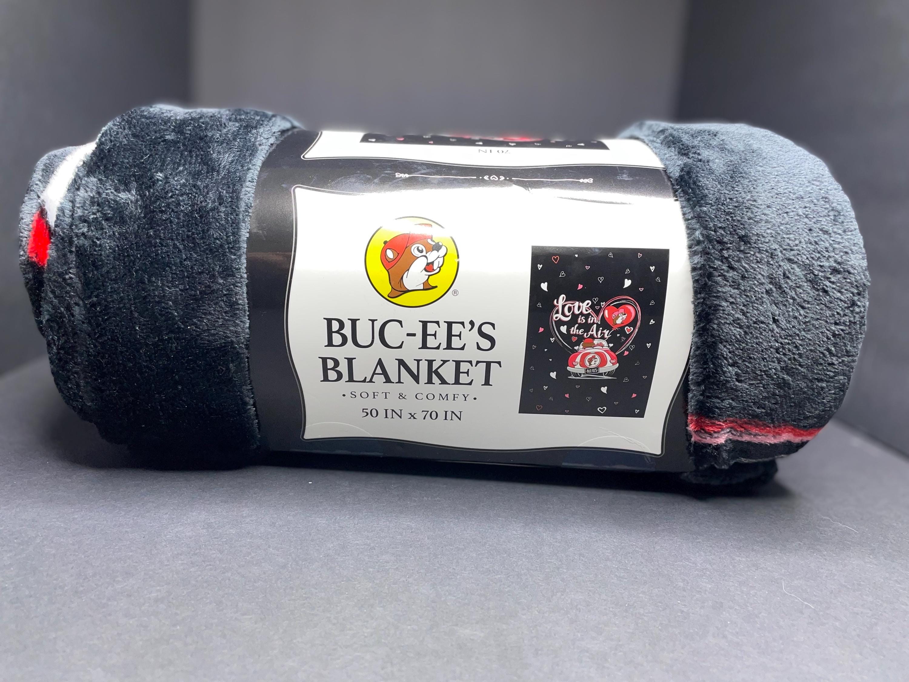 Buc-ee's “love is in the Air” 50x70in - Etsy