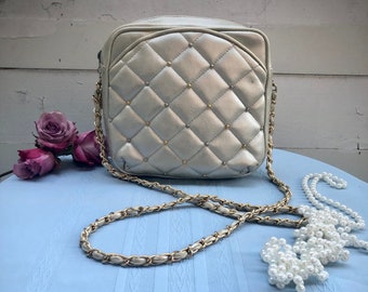 Vintage 80s Metallic Beige Shoulderbag, Quilted Handbag