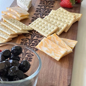 DOUBLE SIDED Tatreez Charcuterie Board | Tatreez Cheese Board| Palestine Gift | Mother’s Day Gift