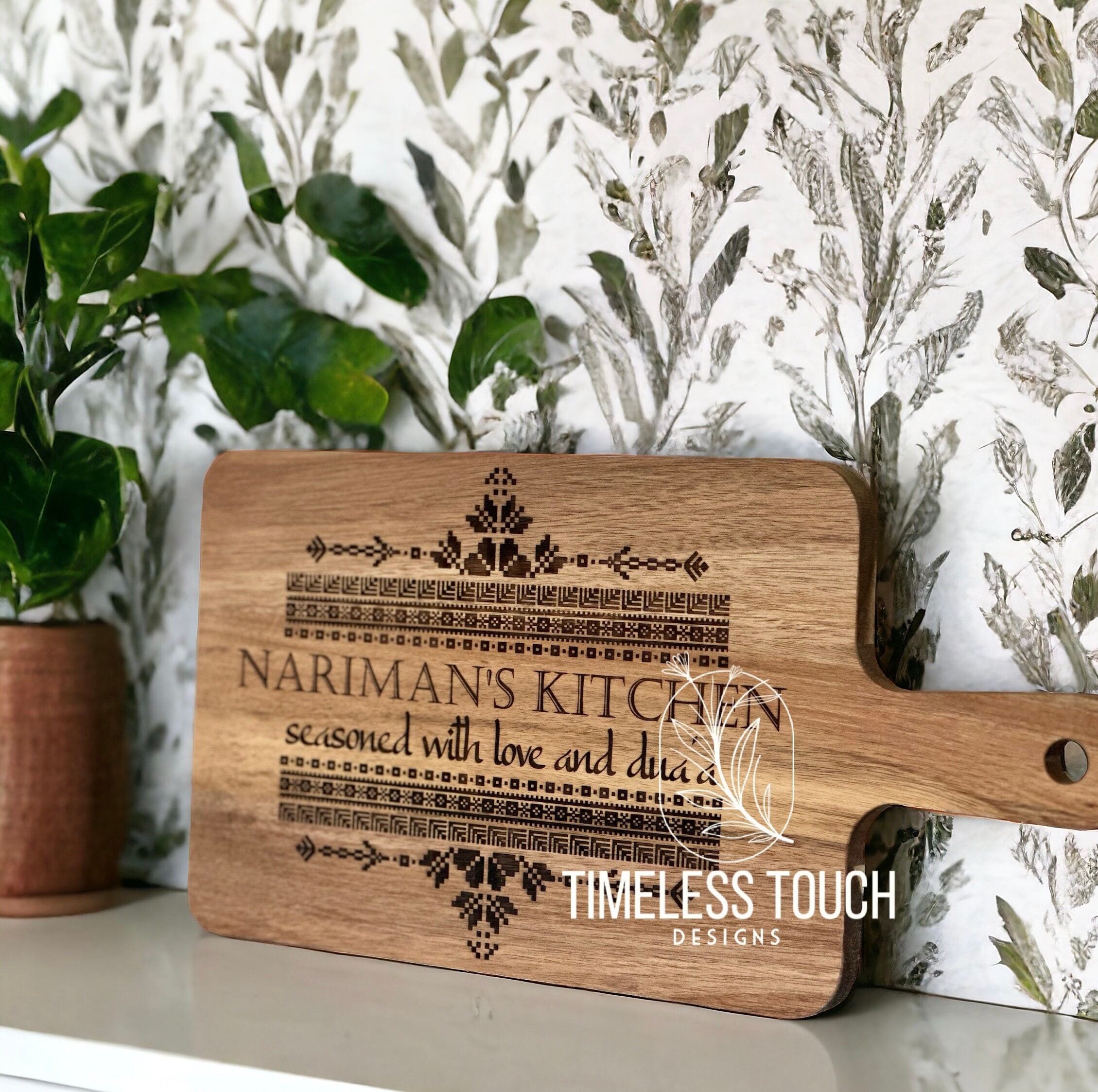 23 Thoughtful Gift Ideas for Mom 10 Custom engraved mom cutting board - tatreez board - Palestine…