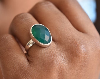 Green Onyx handmade ring in 925 Silver, natural gemstone ring, oval ring, statement ting, christmas gift, everyday gift, boho ring