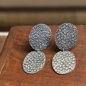 925 Sterling silver handmade geometric Round earrings, Statement earring, plain silver jewelry, hammered silver, matt polish, Valentine gift image 4