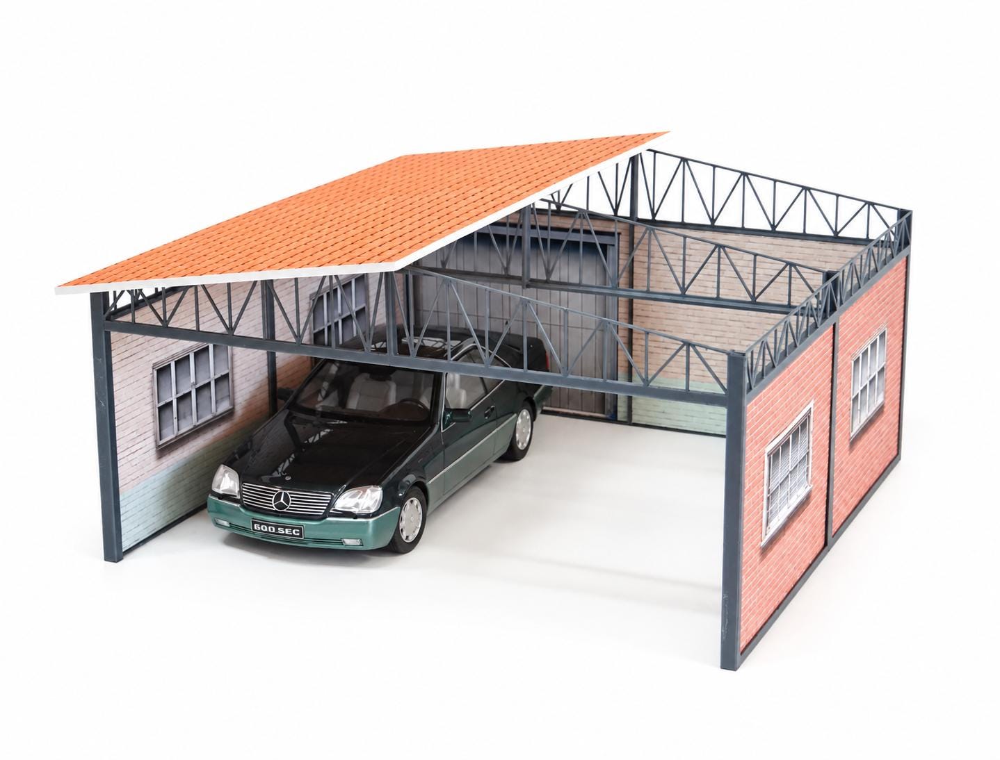 Shelter Car Garage Scale 1:18 Brick Garage With Partial Roof Open