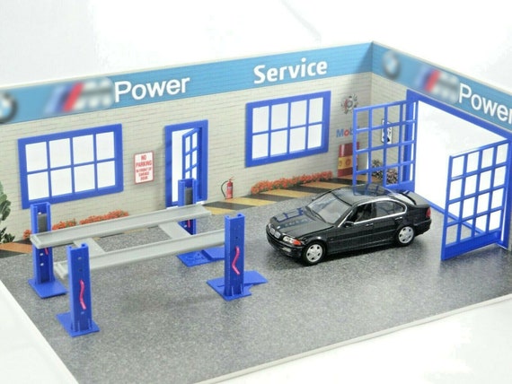 1:43 Parts service car garage Diorama model kit with service