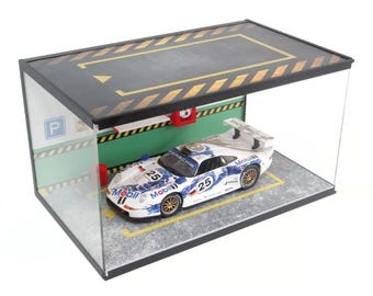 1:18 Scale Car Display Case – Acrylic Garage Diorama with LED Lighting