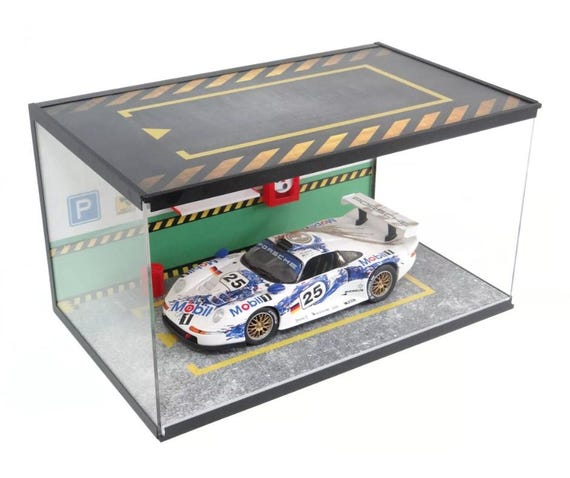 1:18 Scale Car Display Case – Acrylic Garage Diorama With LED