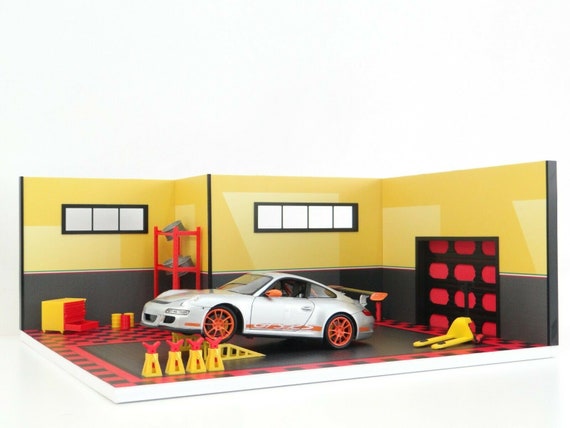 スポーツカーガレージ 1:18スケール ジオラマモデルキット スポーツカーガレージ 1:18スケール ジオラマモデルキット