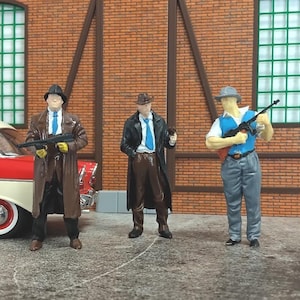 1:18 Scale Mobster Figures – Set of 3 Painted Gangster Miniatures - Diorama Accessories - Model Cars Display Decoration