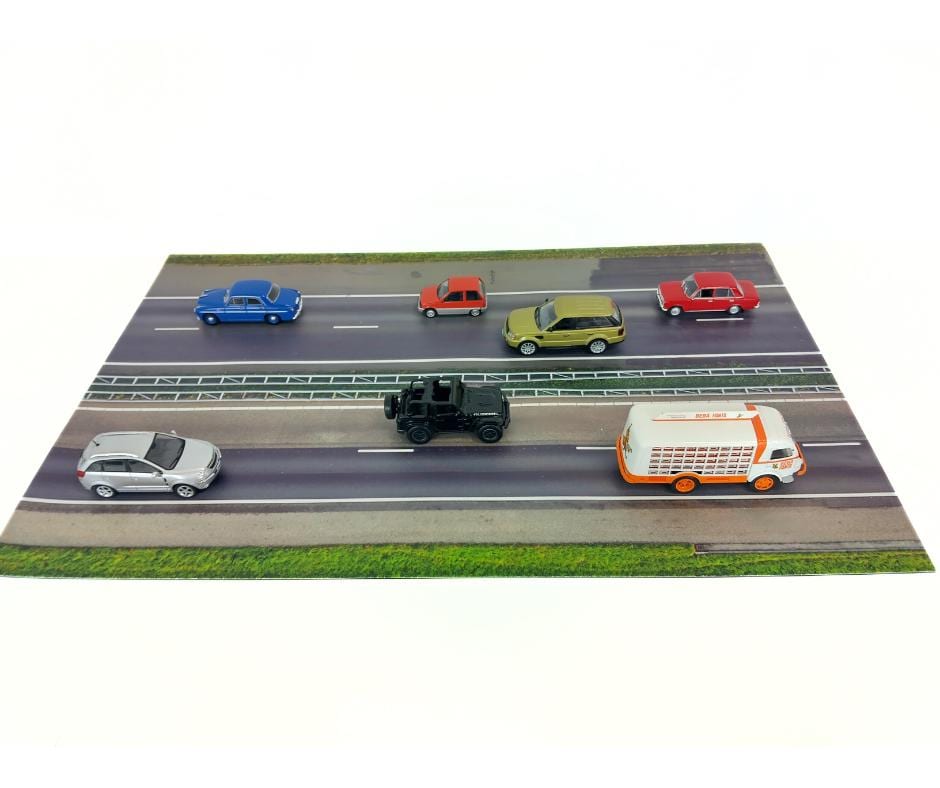 LOT DE 8 éléments TGV sud est orange Ech HO EUR 55,00 - FR
