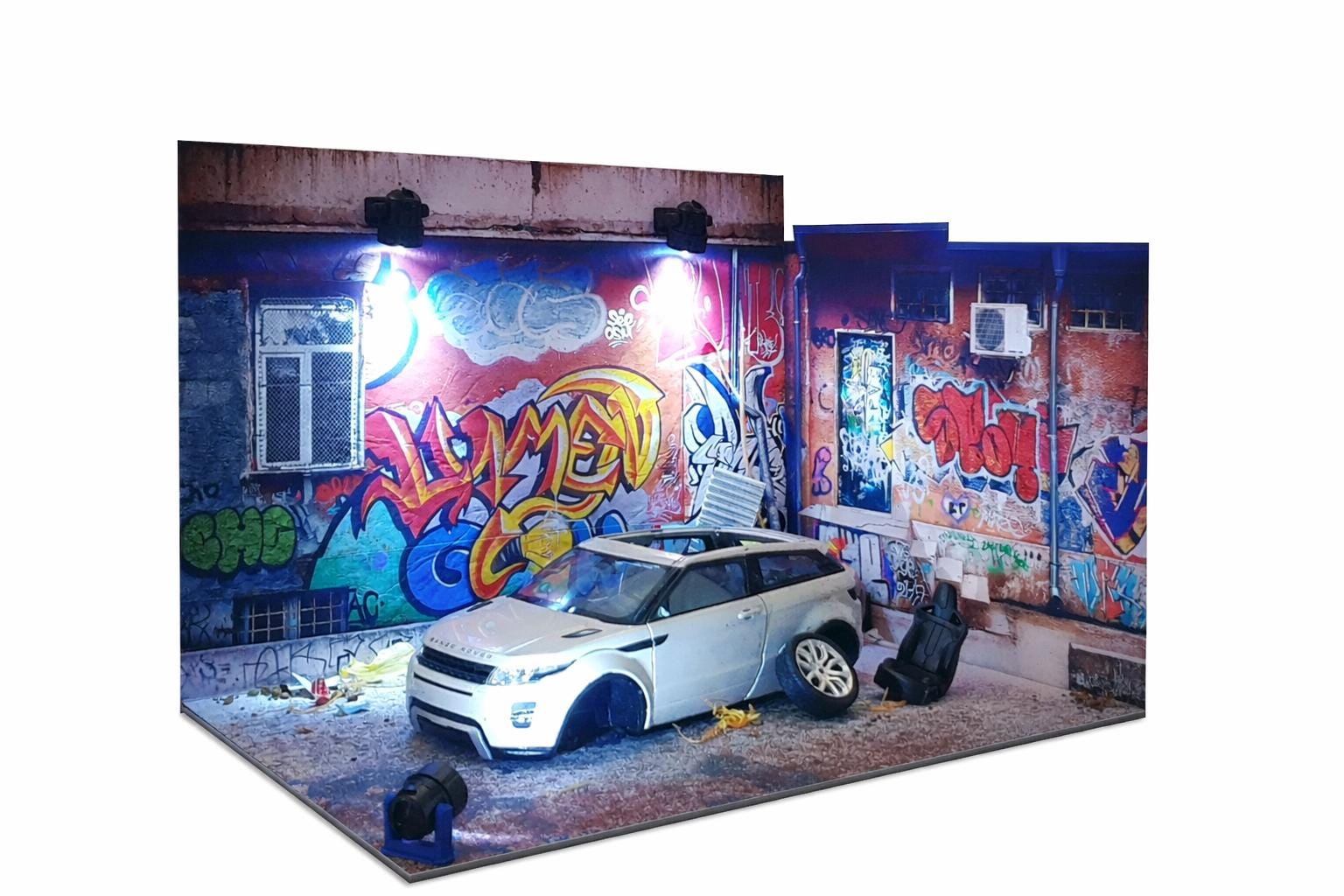 Graffiti Street Diorama Display – 1:24 Scale Garage Scene Model