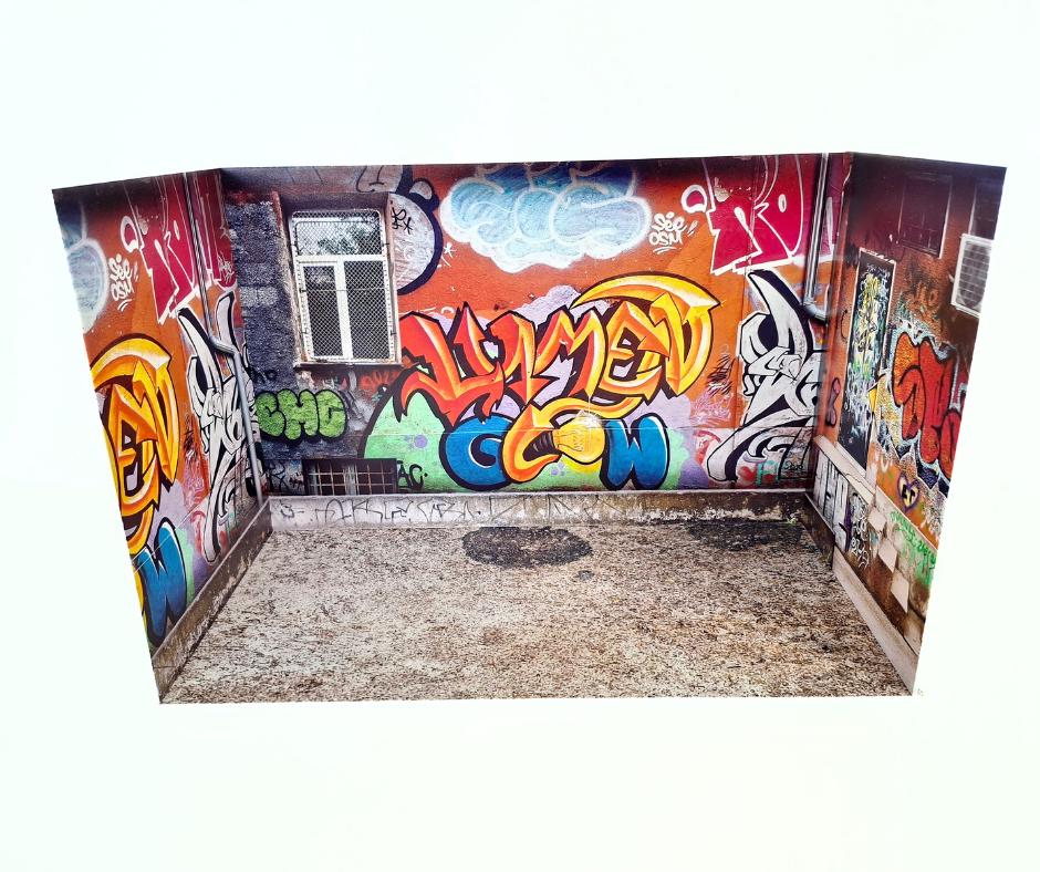 1:18 Scale Graffiti Diorama Urban Alley Street Art Model Car