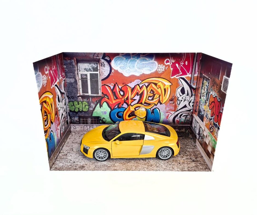 1:18 Scale Graffiti Diorama Urban Alley Street Art Model Car