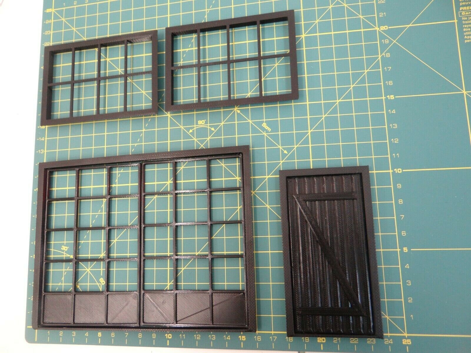 Maßstab 1:18 Fenster und Türen Garagenbau Diorama Teile Miniatur  Modellierartikel Diorama Modellbau - .de