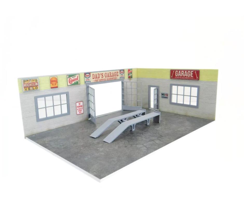 1:43 Scale Dad's Garage Diorama – Workshop Display for Diecast