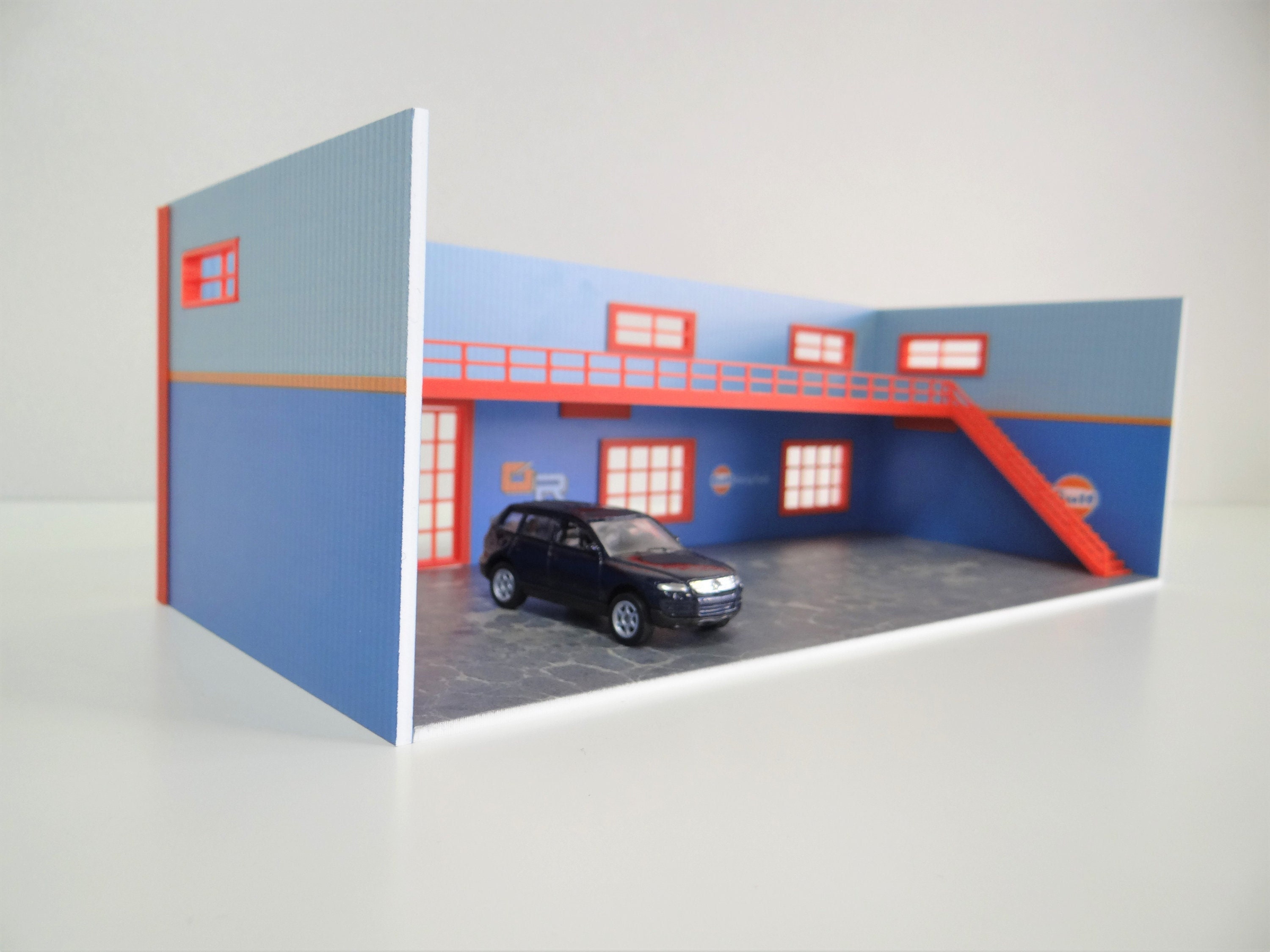 ジオラマ 2 階建て自動車整備工場 / スケール 1:60、64 / ダイキャスト