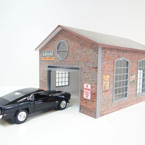 DIY Garage model Scale 1:24-Diorama kit Miniature cars display Size 1/24