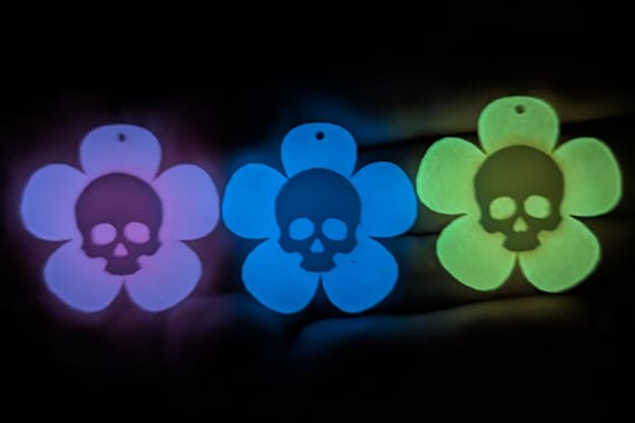 Glow in the dark , Glow flower Skull earrings