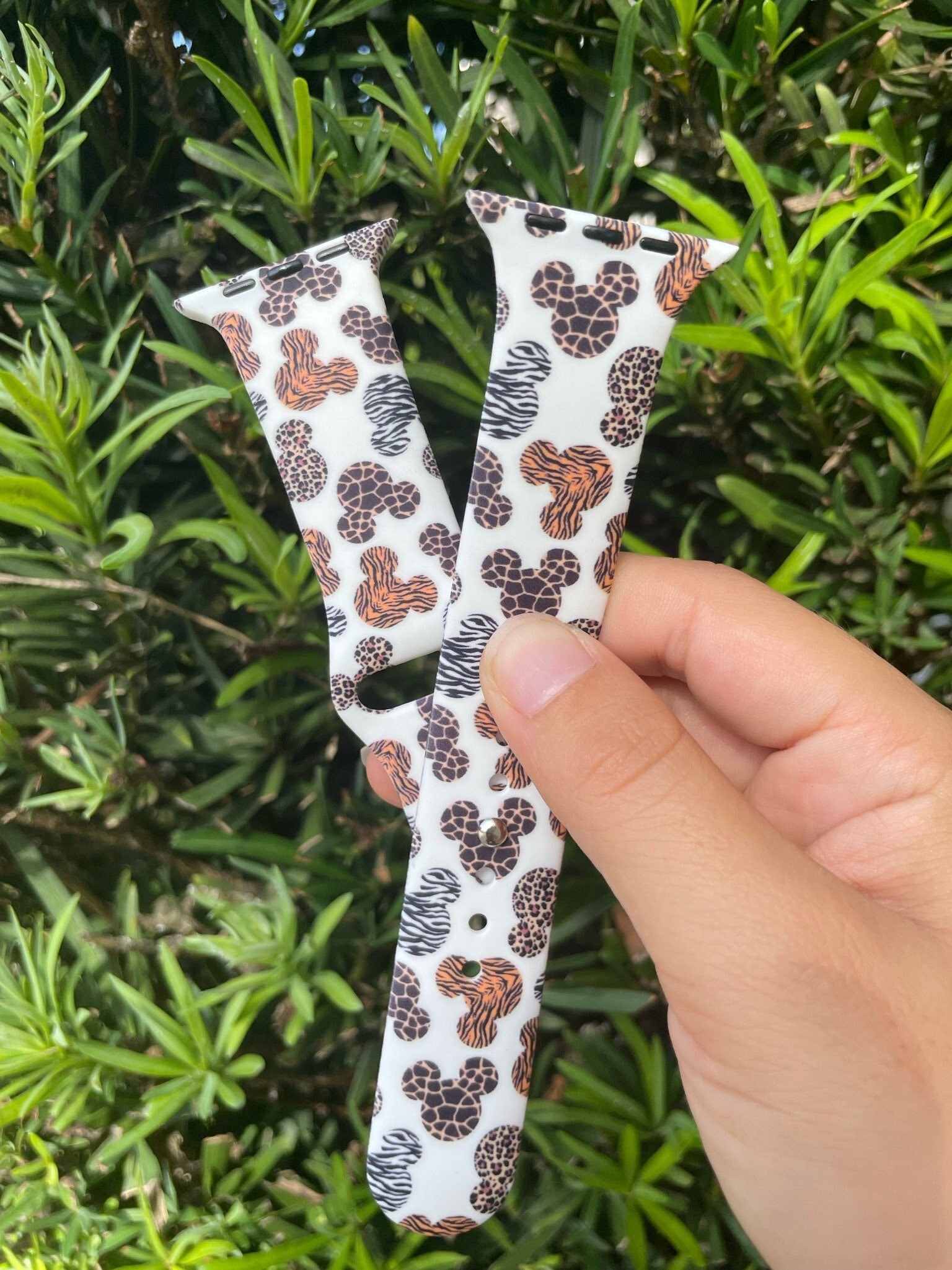 ☆US Disney Parks☆Apple Watchストラップ ミッキーアニマル柄 il_fullxfull.4044292780_ccp8.jpg