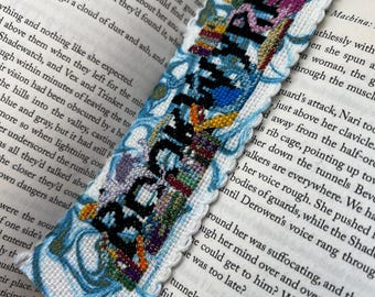 Marque-page wyrm livre motif point de croix