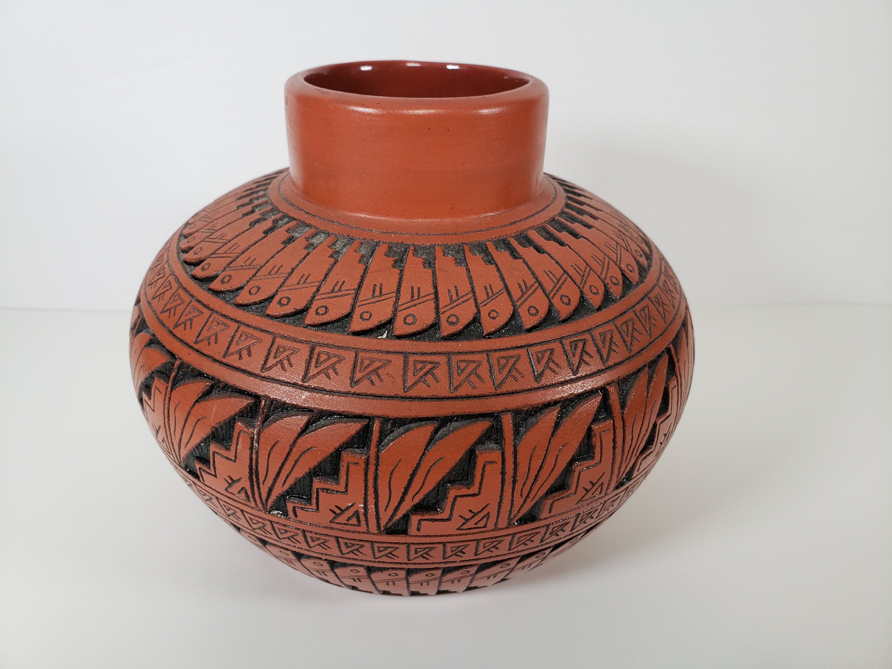 Navajo Pottery/native American/ Handmade Etchware Pottery/ Signed by