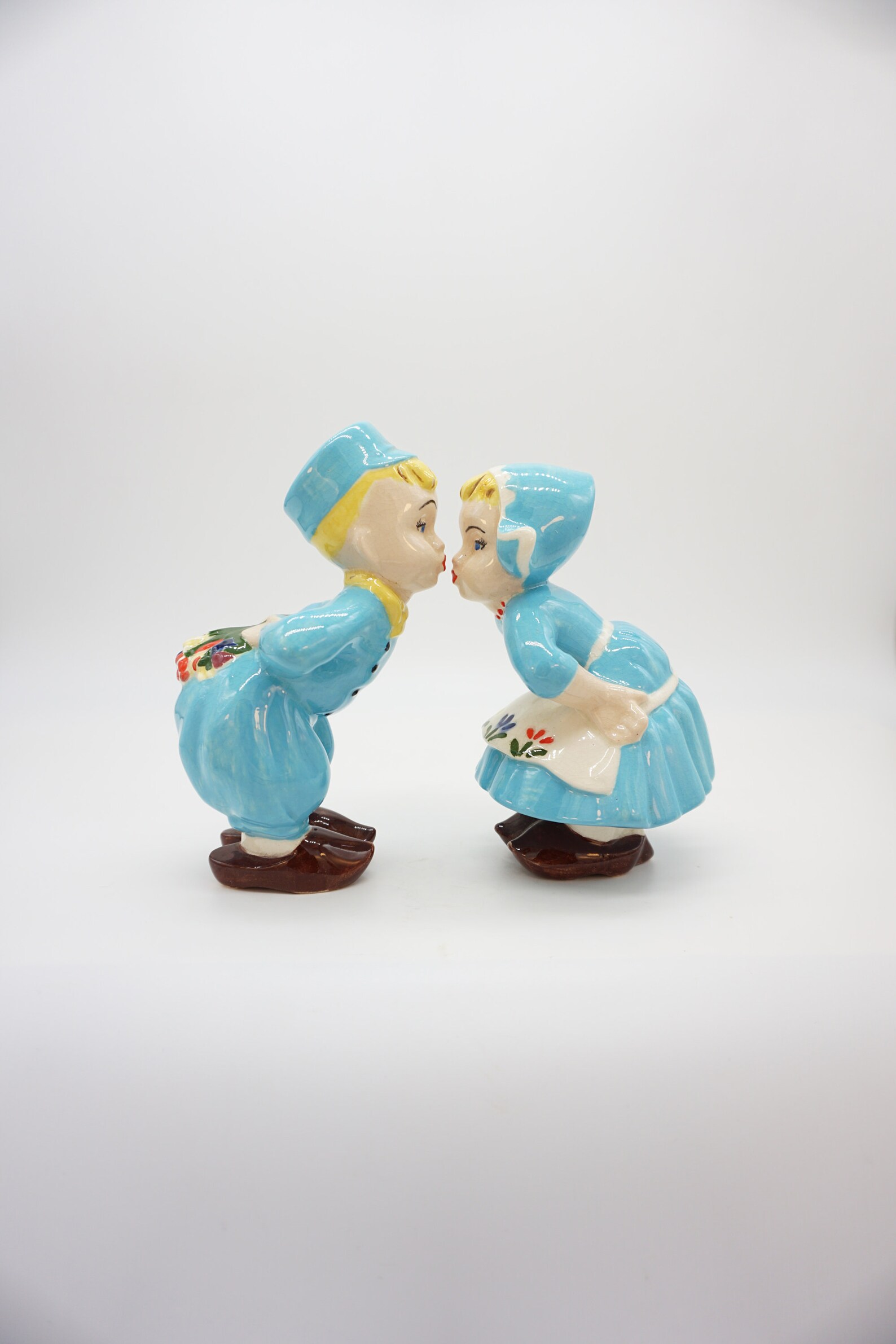 Vintage Kissing Dutch Couple Ceramic Figurine Dutch Figurine Etsy