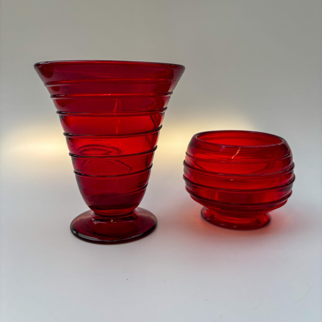 Whitefriars Ruby Red Ribbon Trailed Vases - Etsy UK