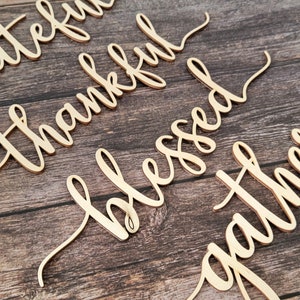 Cartes de lieu de Thanksgiving, Cartes de lieu de remerciement Grateful Blessed, Carte de lieu en bois découpé au laser, Décor de table d’automne, Décor de Thanksgiving