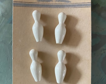 Set of Four 1930’s Very Realistic 3D Carved  White BAKELITE BOWLING PIN Buttons New Old Stock on Ultra Kraft Store Card Gift for the  Bowler