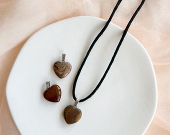 Red/brown patterned heart pendant choker necklace with black cotton cord - adjustable length - unisex - silver plated clasp - 2cm pendant