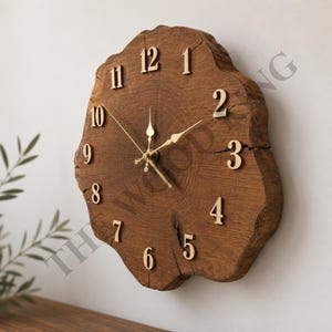 Rustikale Holzuhr – Handgefertigte Dekoration aus Naturholz | Modernes Geschenk im Landhausstil für Büro und Zuhause
