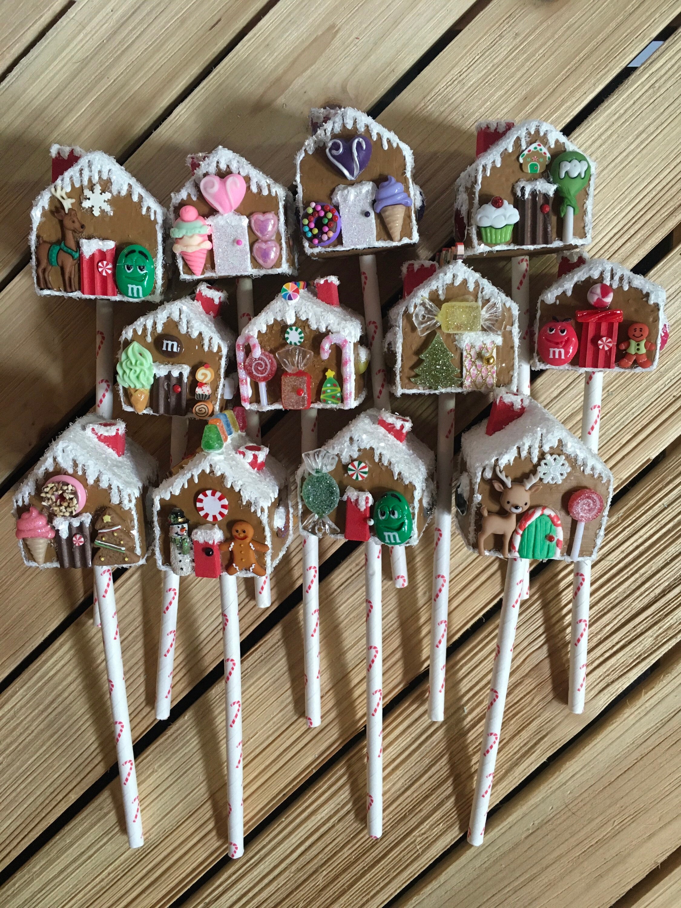Stuck Gingerbread Faux Cake Pops. Santa Stuck in the Chimney, Gingerbread House, Reindeer ...