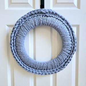 Light Blue Crochet Wreath, Chunky Crochet Wreath Décor, Chunky Knit Wreath, Chunky Yarn Wreath, Crochet Door Hanger, Crochet Door Wreath