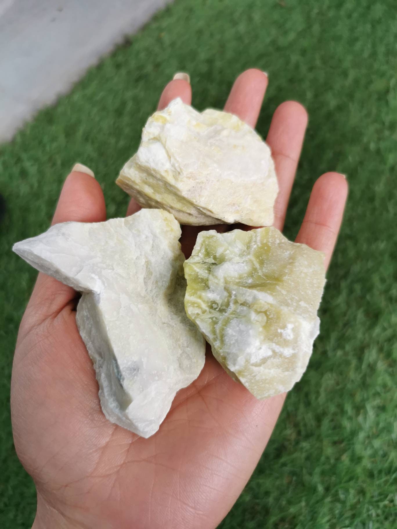 Serpentine/Serpentine Brute /Pierres /stones /Crystals/ Pierres Brutes