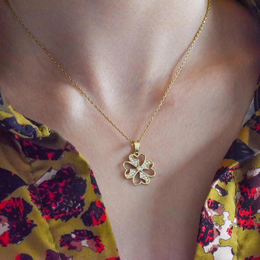 14K Gold Lucky Clover Necklace – Windmill Inspired Design With ...