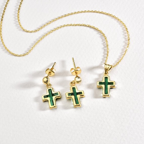 Pendentif Croix En Ruban Avec Pierres Vertes (émeraude ?) - Travail Fin, Bijou Occasion
