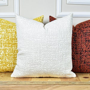 Weißer gewebter Boucle Kissenbezug, Boho Chenille Kissen