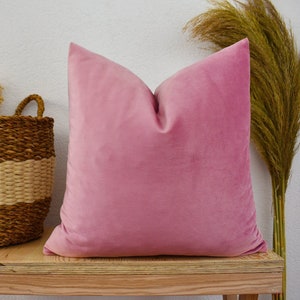 Baby Pink Soft Velvet Pillow Cover, Pink Luxury Velvet Cushion, Velvet Throw Pillow for Indoor and Outdoor, Sofa, Seat, Living Room, Bedroom