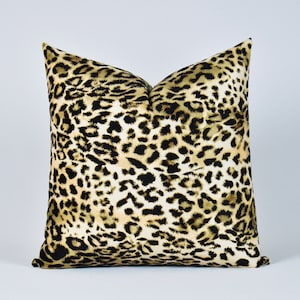 Animal Print Cheetah Velvet Throw Pillow Cover,All Size Leopard Velvet Cushion,Braemore Jamil Leopard Pillow, Bench Chair Lumbar Pillow Case