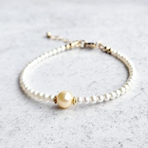 White Freshwater Seed Pearl And Golden Japanese Akoya Bracelet, Gold Filled Clasp, 14K Gold Clasp, Dainty Jewelry, Stacking Bracelet