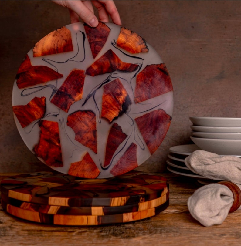 Round Modern Placemats Epoxy Resin Cedar Wood Placemat Etsy