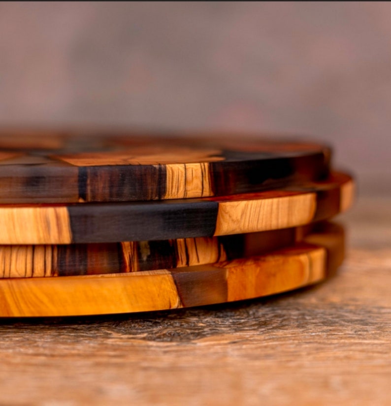 Round Modern Placemats Epoxy Resin Cedar Wood Placemat Etsy