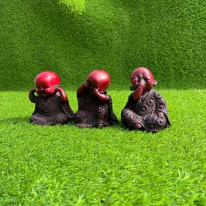 Laughing Buddha Statue Set 3 Little Monk Statue See No Evil Hear No Evil Speak No Evil Indoor Resin Statue Good Luck Buddha 10*12.7 CM