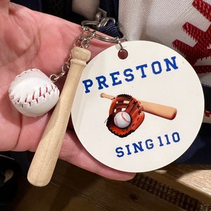 Baseball Keychain Kids Backpack Accessory Personalized Baseball Name Tag Kids Birthday Party Favor Mini Baseball Bat Baseball Mom Team Gift