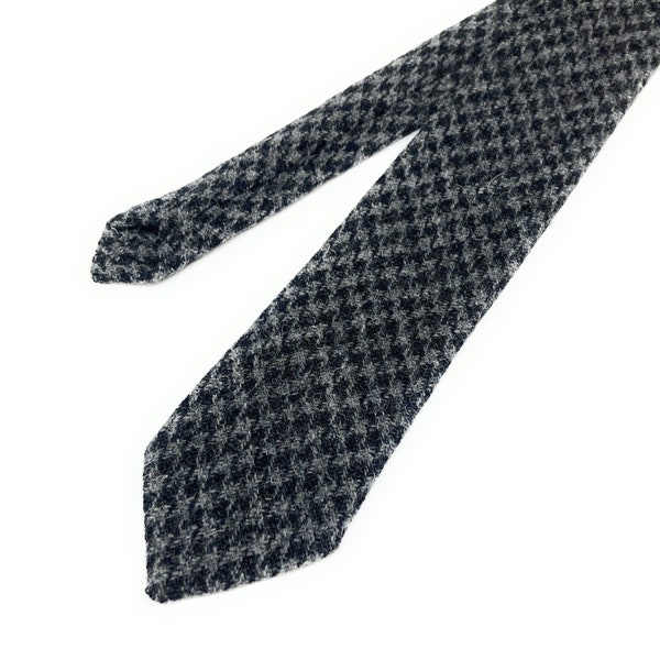 Gents Black & Grey Houndstooth Harris Tweed tie - Made in Scotland