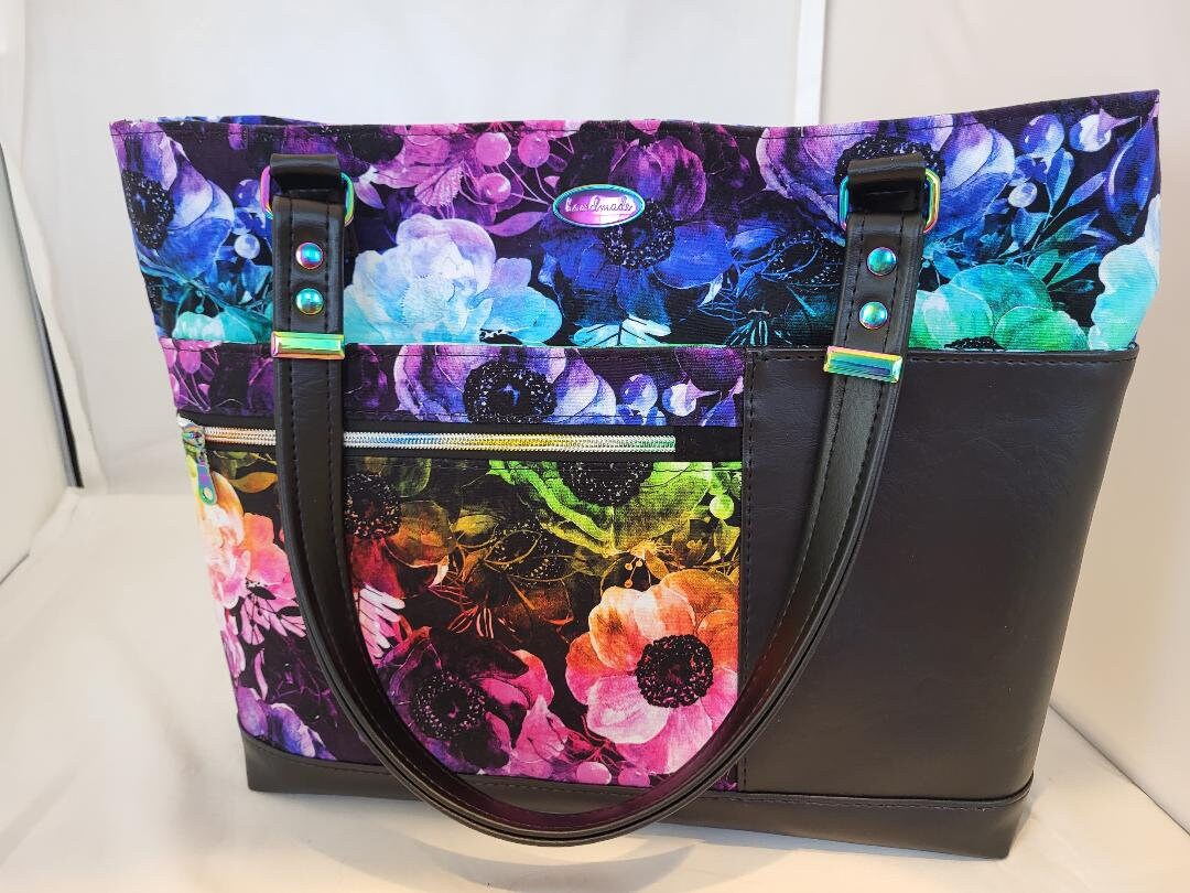 Multi-colored Tote. Pockets Front, Back and Inside (good for Cell ...