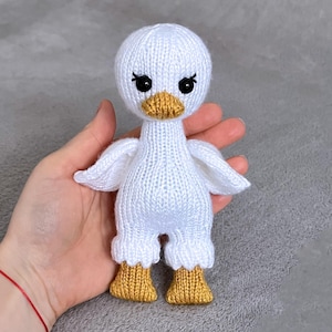 Knitting duckling toy pattern ON 2 NEEDLES, knitting stuffed toy, Hand knit toy